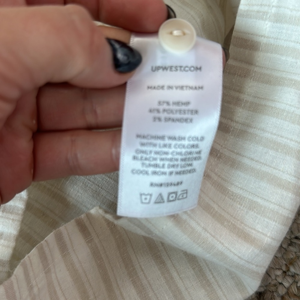 UpWest button down - Picture 5 of 5
